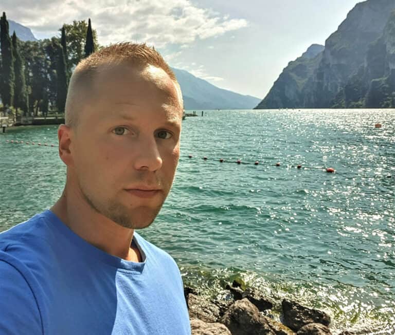 Hierontapöytä vaihtui neuvottelupöytään: Jyri yhdistää työssään kiinnostuksensa hyvinvointiin ja bisnekseen